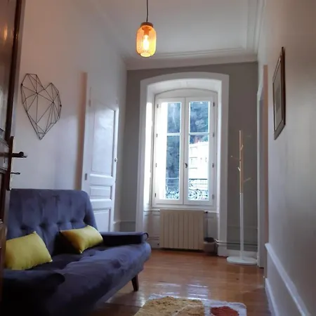 Tulle Centre : grand et bel appartement Extérieur photo