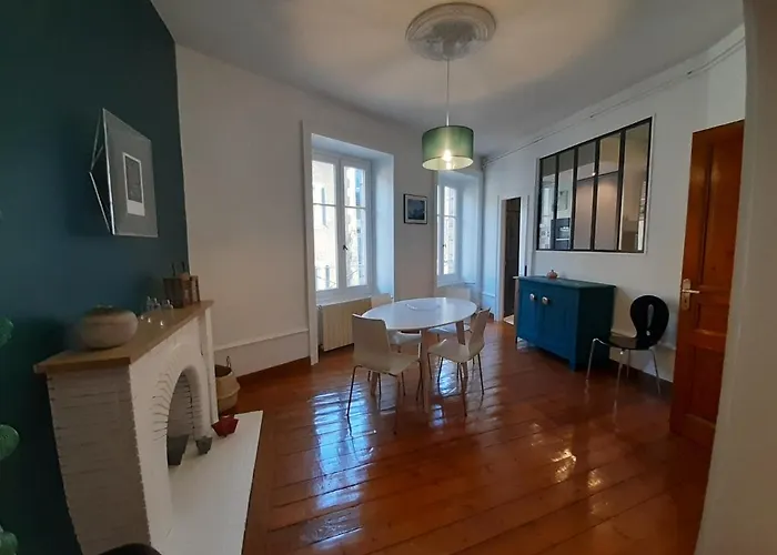 Tulle Centre : Grand Et Bel Appartement